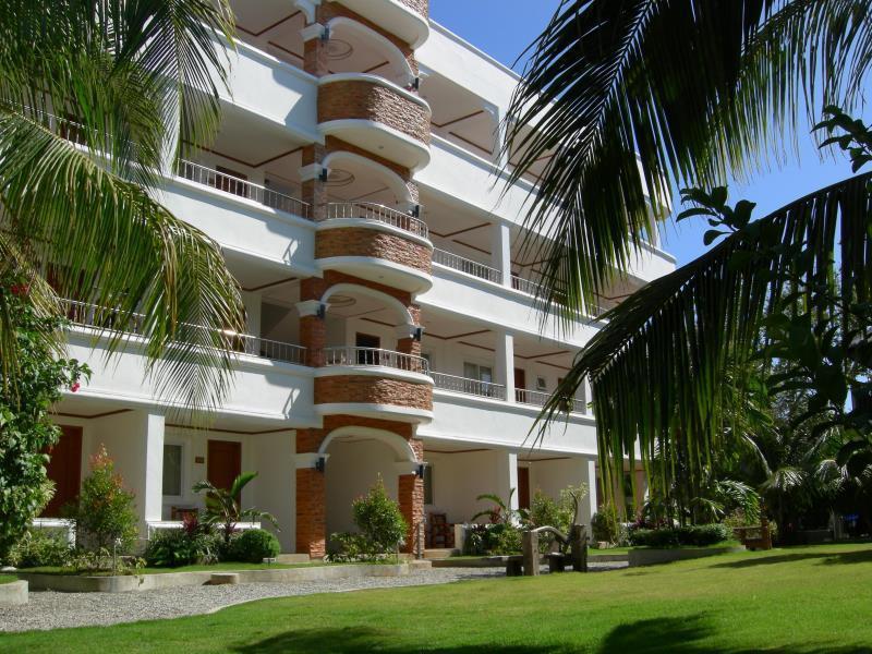 Grand Boracay Resort Balabag  Exterior photo